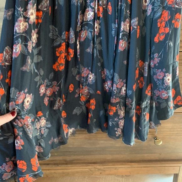 Free People Blue/Red V-Neck Swing Blouse Tunic M - Picture 7 of 11